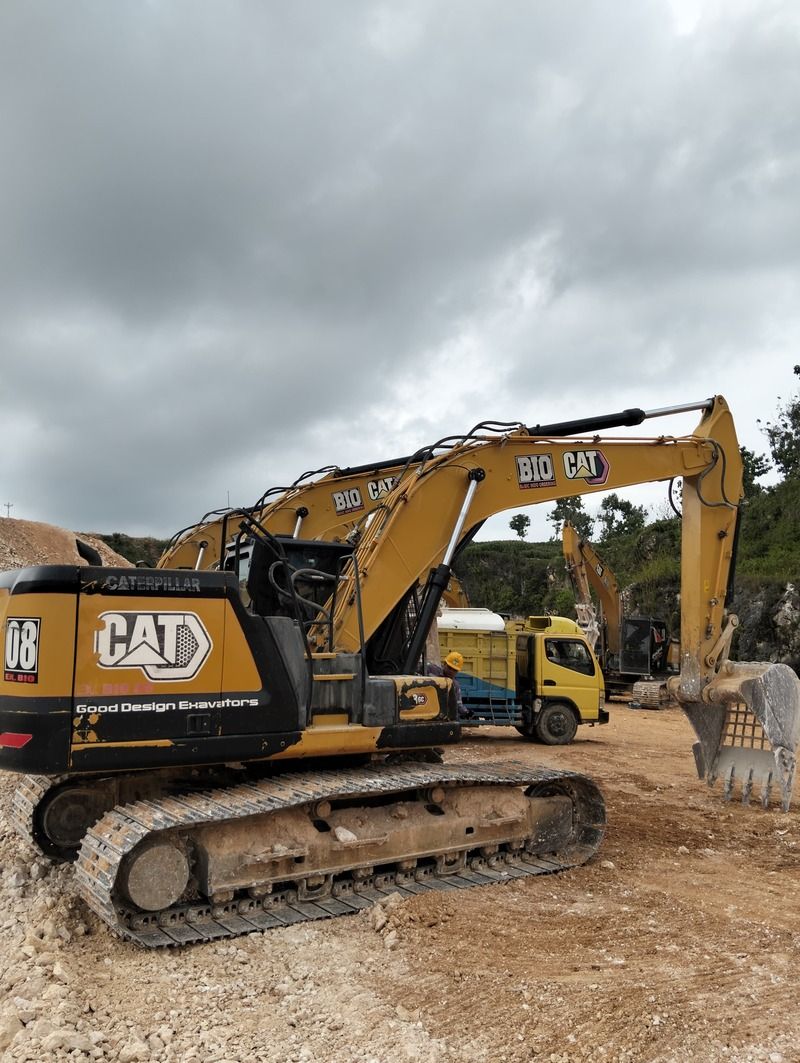 excavator-truck-bio-alam-indonesia-persada